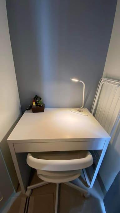 Fully Equipped 1Br Condo At Shore2 Near To Moa Манила Экстерьер фото