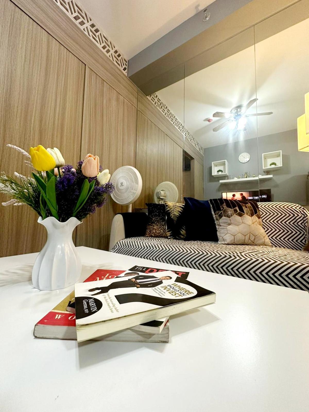 Fully Equipped 1Br Condo At Shore2 Near To Moa Манила Экстерьер фото