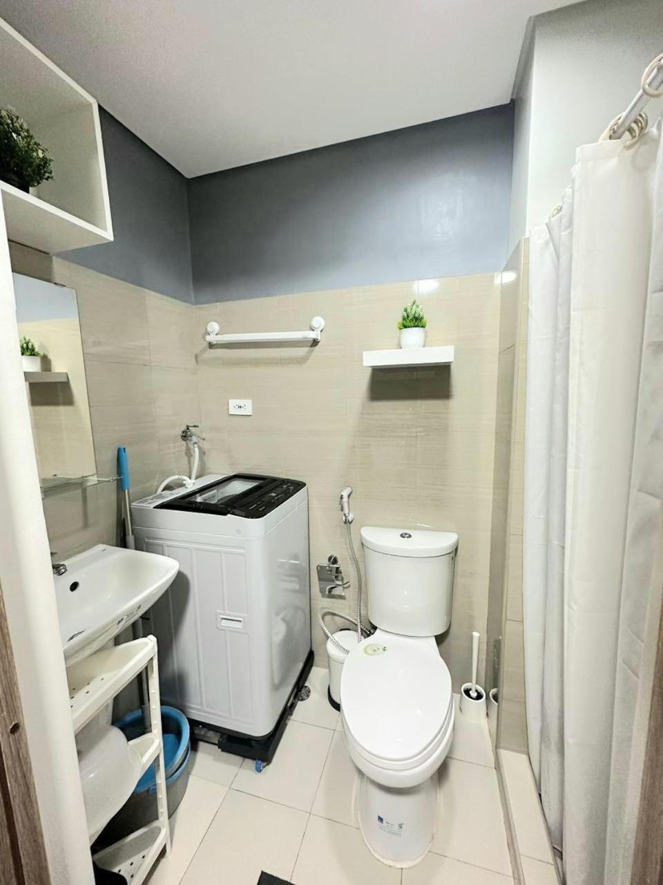 Fully Equipped 1Br Condo At Shore2 Near To Moa Манила Экстерьер фото