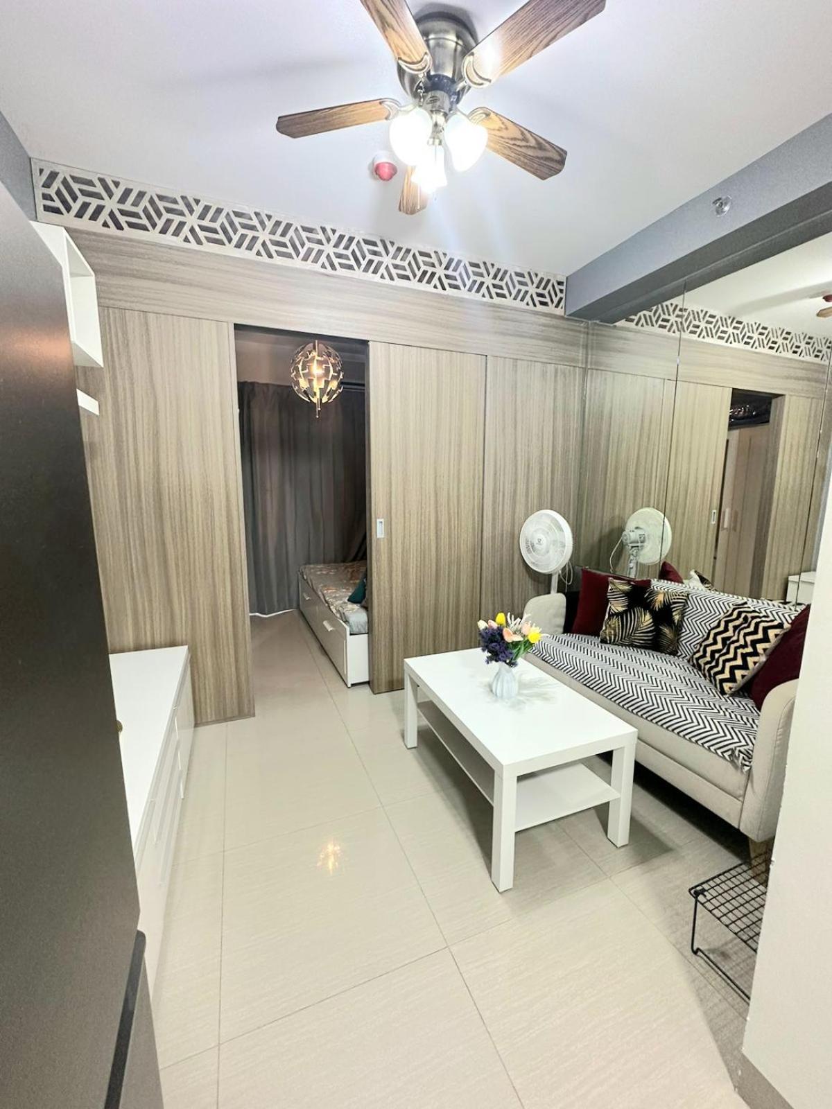 Fully Equipped 1Br Condo At Shore2 Near To Moa Манила Экстерьер фото